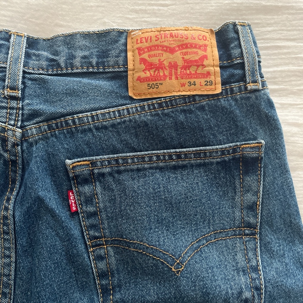 Levi's Classic 505 Blue Jeans with Red Tag | 34W 29L
